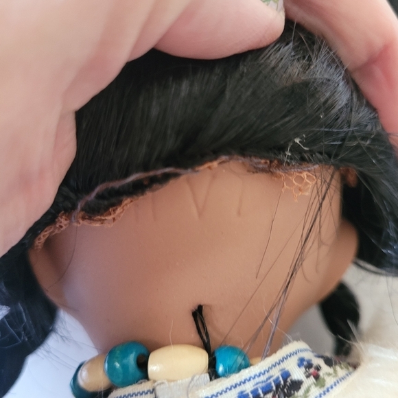 VINTAGE 17" Native American porcelain doll - Picture 5 of 5